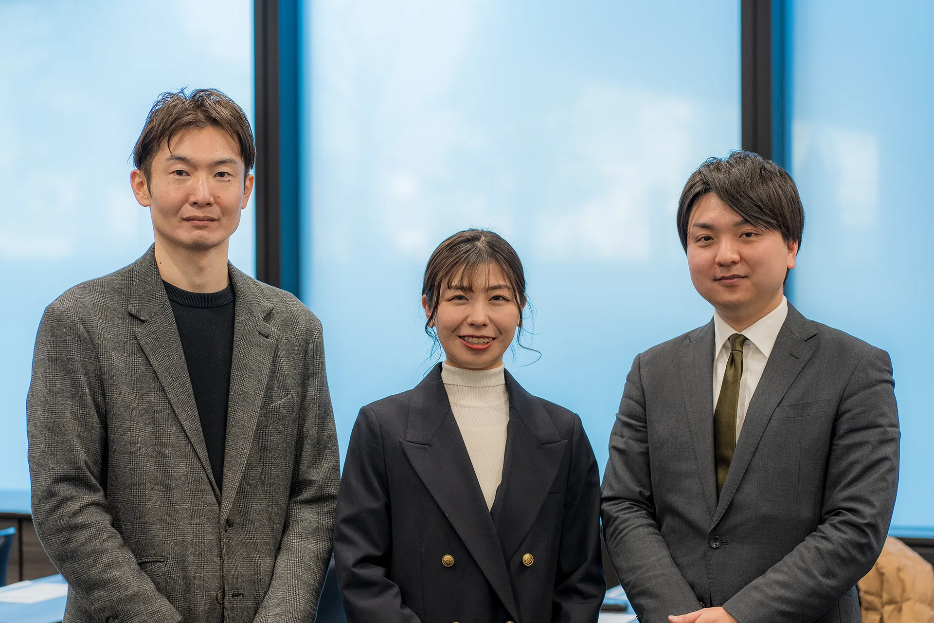 （左から）富士通株式会社 グローバルマーケティング本部 デジタルエクスペリエンス統括部 マネージャー　一尾 幸史氏、坂本 歩未氏、株式会社ユーザーローカル コーポレートセールス部 カスタマーサクセス エンタープライズチーム 塚越 悠貴